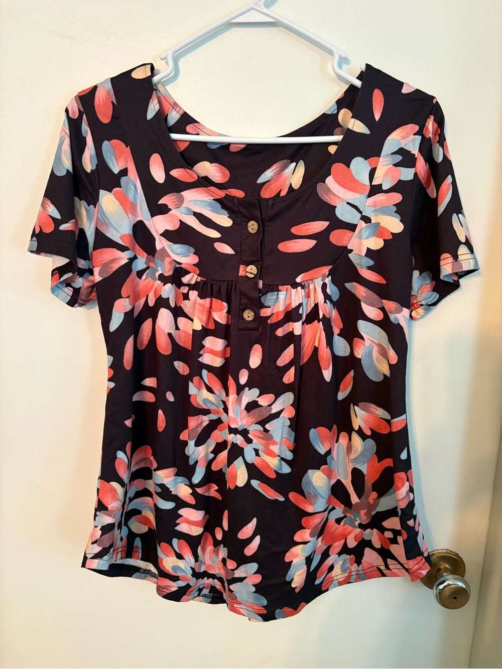 Women's Black Floral Short-Sleeve Button Front Top